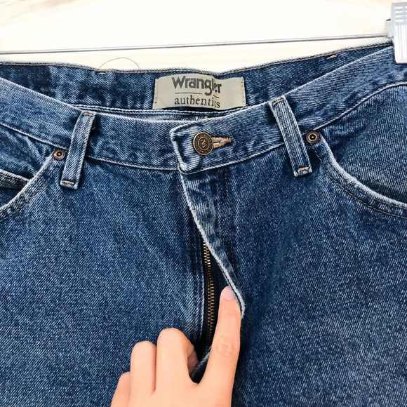 🍁Vintage Wrangler Hi Rise Denim Cutoff Jean Short - Picture 2 of 6